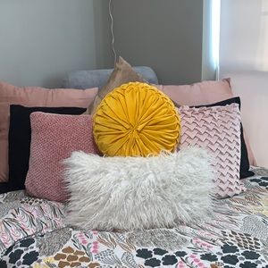 Decorative pillows